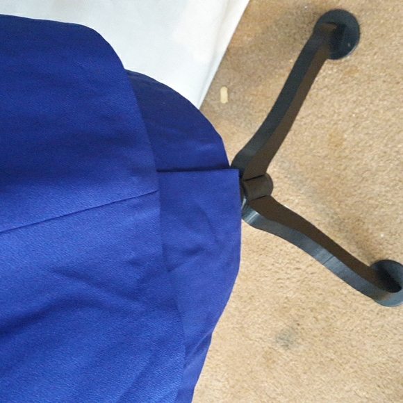 Dress - Picture 8 of 10